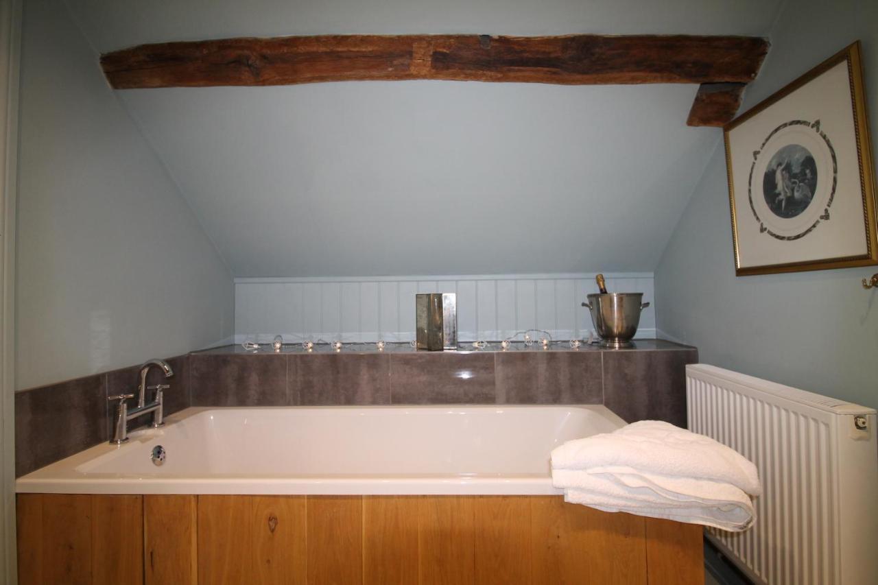 The Coach House Villa Whitby Exteriör bild